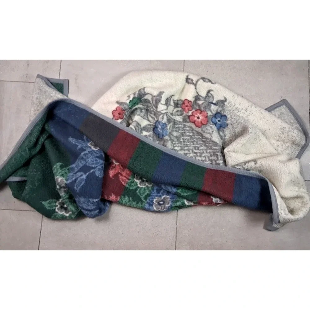 VTG Biederlack Reversible Kitten Cat Basket Flowers Floral Blanket Throw 52x74